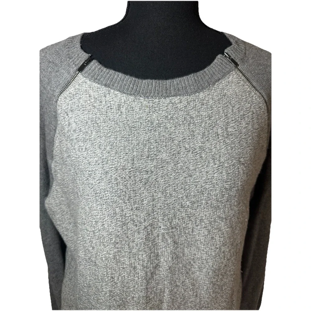 Banana Republic Women's Merino Wool Blend Gray Zipper Raglan Sweater‎ LARGE